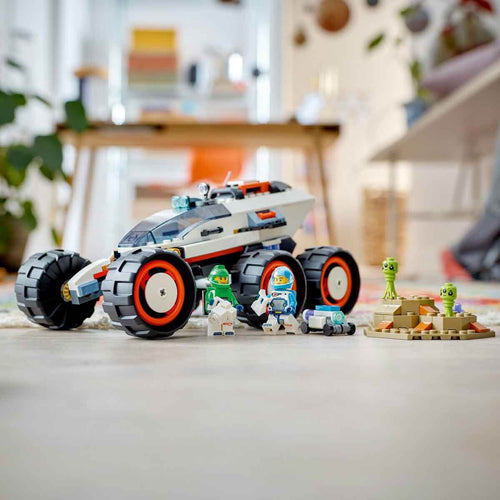 Uzay Keşif Robotu ve Uzaylı Canlı