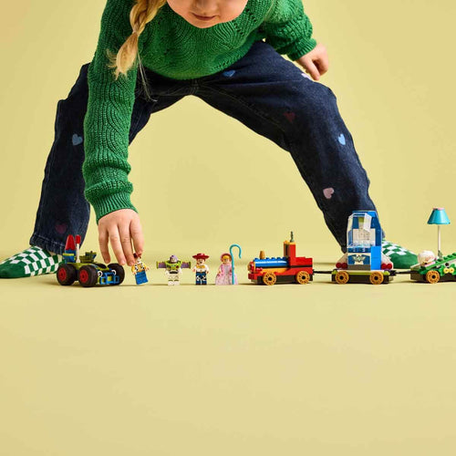 Pixar Oyuncak Hikayesi Kutlama Treni ve RC Araba