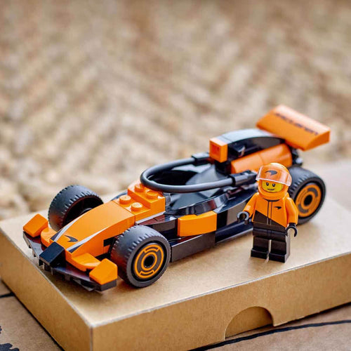 McLaren Yarış Arabalı F1® Sürücüsü
