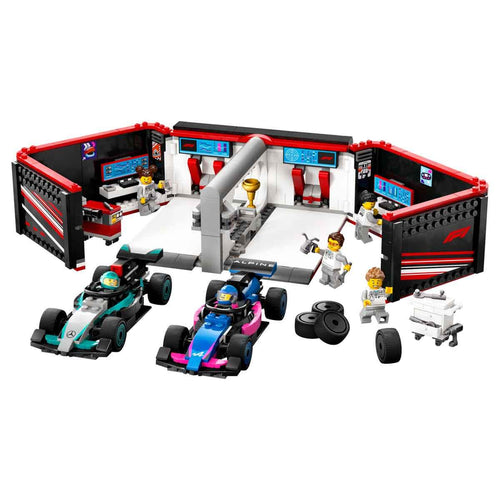 F1® Garajı ve Mercedes-AMG ve Alpine Arabaları