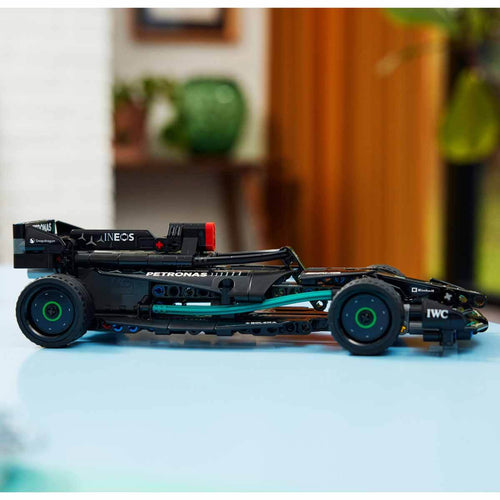 Mercedes-AMG F1 W14 E Performance Pull-Back