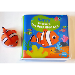 Harry Discovers - Kitap ve palyaço balığı banyo oyuncağı